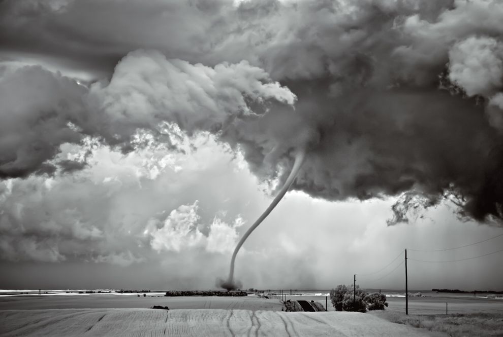 Picture of a tornado in North Dakota